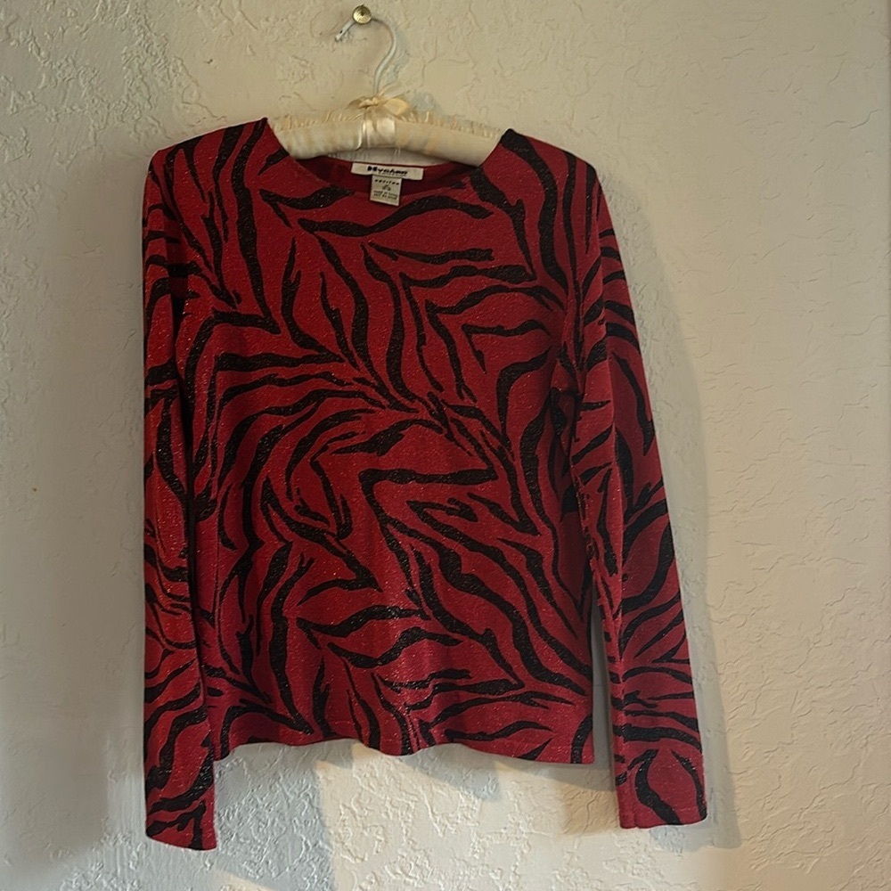 Nygard Collection Petites red and black sparkly top. Vintage.